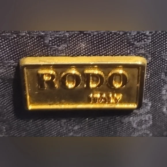 Rodo Black Italian Leather Gold Chain Crossbody Handbag - Picture 9 of 13